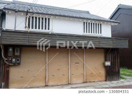 An old and very beautiful building in Aboshi Ward, Himeji City, Hyogo Prefecture, Japan An old and very beautiful building in Aboshi Ward, Himeji City, Hyogo Prefecture, Japan 130804331