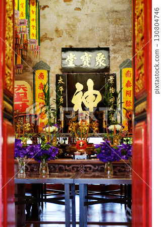 Interior and places of worship and veneration of the gods of Chinese culture 130804746