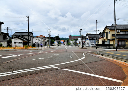 Scenery around the Alps Exit (South Exit) of Itoigawa Station / Looking towards Itoigawa City Hall (Itoigawa City, Niigata Prefecture) [August 2025] 130807327