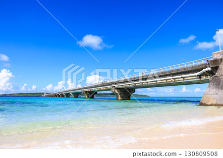 The Kurima Bridge and the blue sea shine on a clear September day 130809508