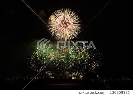 Fireworks over Hiroshima Bay 130809525