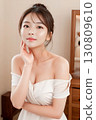 有美麗的皮膚的小姐 130809610