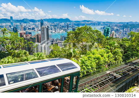 香港山頂纜車與維多利亞港 香港山頂纜車與維多利亞港 130810314
