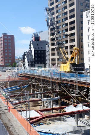大型施工現場 130810716