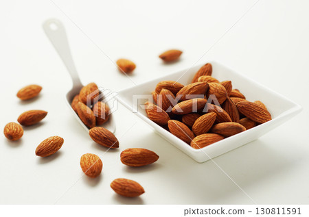 Roasted almonds (white background) 130811591