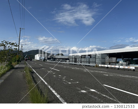 Shizuoka Prefecture, Road in front of Yaizu Port 130812533