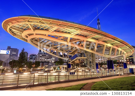 名古屋市、綠洲21及中部電力未來塔亮燈 名古屋市、綠洲21及中部電力未來塔亮燈 130813154