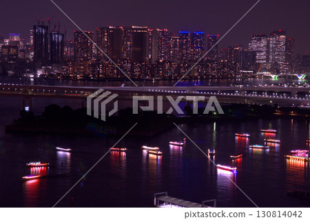 The night view of the seaside park that cannot be seen from the upper floors of Odaiba and the high-rise apartment buildings in the Harumi area 130814042
