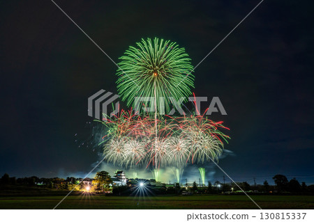 Chiba Prefecture: Tone River Fireworks Festival and Sekiyado Castle, photographed from the Noda City side of Chiba Prefecture 130815337