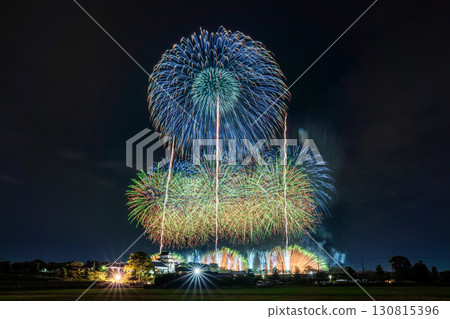 千葉縣：利根川煙火大會和關宿城，從千葉縣野田市一側拍攝 130815396