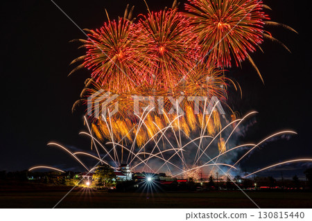 千葉縣：利根川煙火大會和關宿城，從千葉縣野田市一側拍攝 130815440