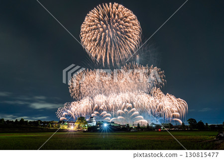 千葉縣：利根川煙火大會和關宿城，從千葉縣野田市一側拍攝 130815477