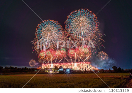 千葉縣：利根川煙火大會和關宿城，從千葉縣野田市一側拍攝 130815529