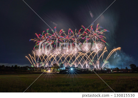 Chiba Prefecture: Tone River Fireworks Festival and Sekiyado Castle, photographed from the Noda City side of Chiba Prefecture 130815530