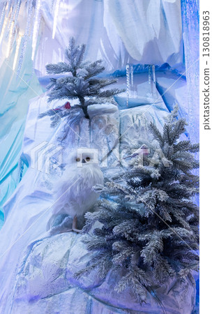 New Year's decorations in the European shopping center 130818963