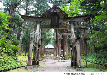 福井縣平泉寺白山神社鳥居 130821148