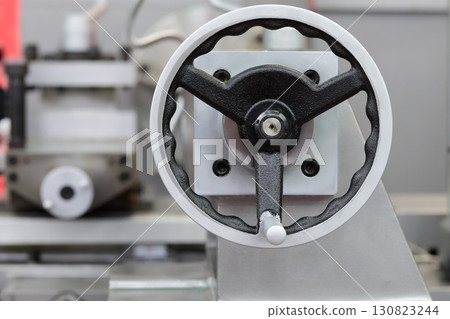 tailstock with handwheel close up tailstock with handwheel close up 130823244