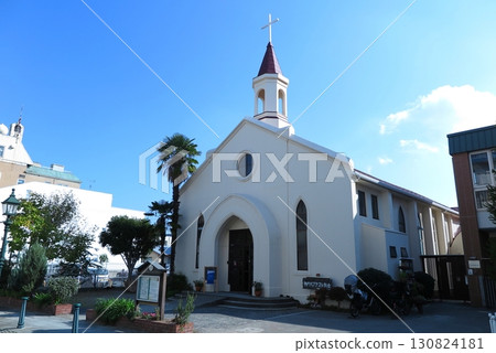 Kitano Foreigner's House District in Kobe City: Kobe Baptist Church (built in 1952) Kitano Foreigner's House District in Kobe City: Kobe Baptist Church (built in 1952) 130824181