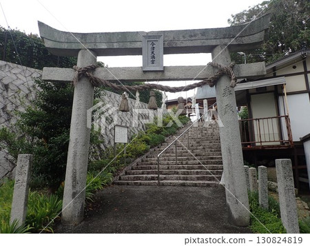 今津天滿宮位於山口縣岩國市,是供奉菅原道真的神社。 今津天滿宮位於山口縣岩國市,是供奉菅原道真的神社。 130824819