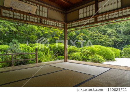 Shisendo,京都新綠植物中的相框花園 Shisendo,京都新綠植物中的相框花園 130825721