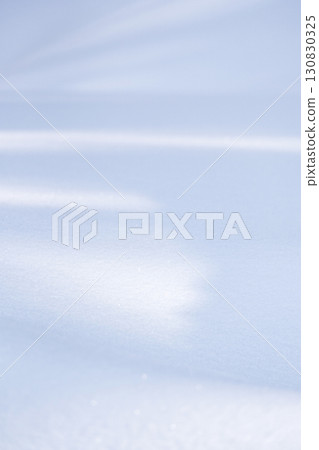 凹凸不平的雪紋 130830325