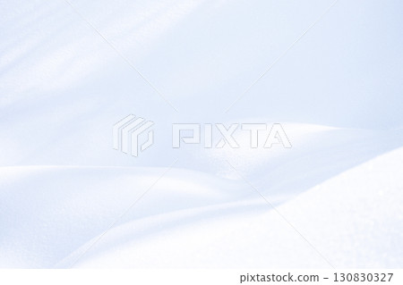 凹凸不平的雪紋 130830327