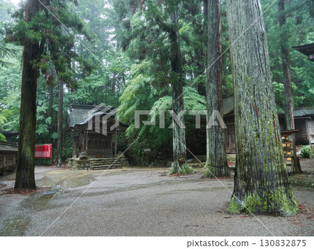 Scenery of Hie Shrine, a tourist attraction in Takayama City, on a rainy summer day 130832875
