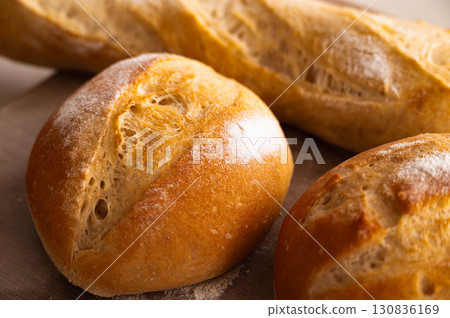 烤自製麵包 130836169