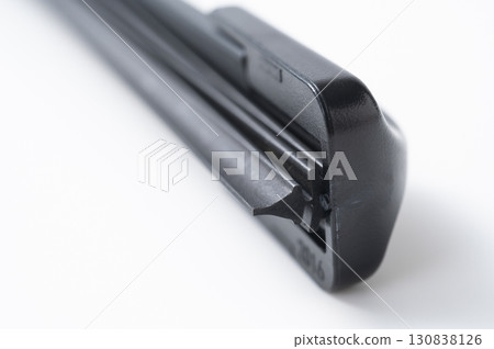 空氣動力雨刷橡膠的特寫 空氣動力雨刷橡膠的特寫 130838126