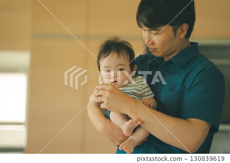 baby, infant, a cuddle 130839619