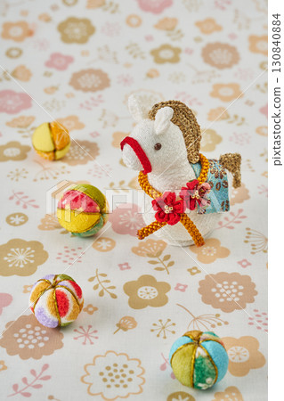 馬年新年形象 馬年新年形象 130840884