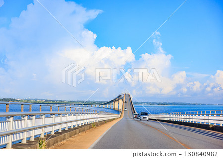 駕車穿越宮古島伊良部大橋(9月) 駕車穿越宮古島伊良部大橋(9月) 130840982