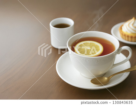茶杯裡的茶和檸檬塔 130843635