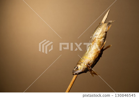 炭烤鹹魚圖片 130846545