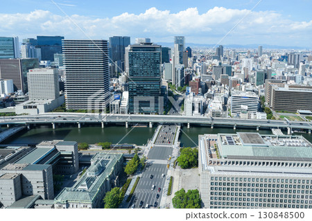 Midosuji and Nakanoshima area seen from a high-rise building in Yodoyabashi (photographed during the day in September 2025) Midosuji and Nakanoshima area seen from a high-rise building in Yodoyabashi (photographed during the day in September 2025) 130848500