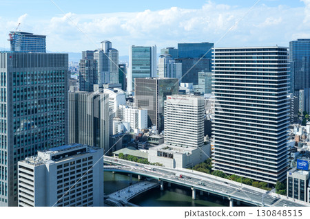 Midosuji and Nakanoshima area seen from a high-rise building in Yodoyabashi (photographed during the day in September 2025) 130848515