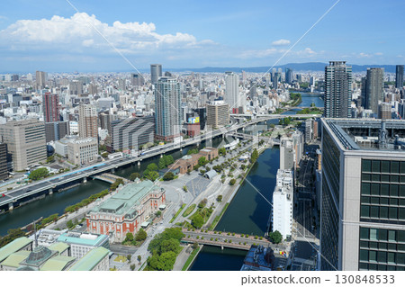 從淀屋橋的高樓上眺望禦堂筋、中之島地區（2025年9月白天拍攝） 130848533