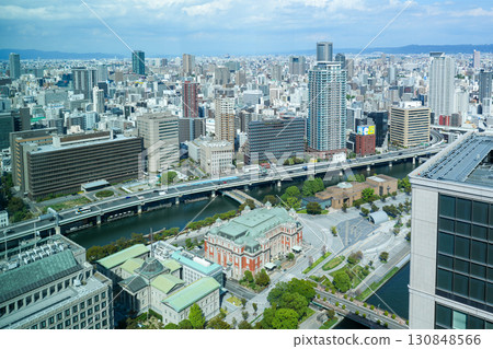 Midosuji and Nakanoshima area seen from a high-rise building in Yodoyabashi (photographed during the day in September 2025) 130848566