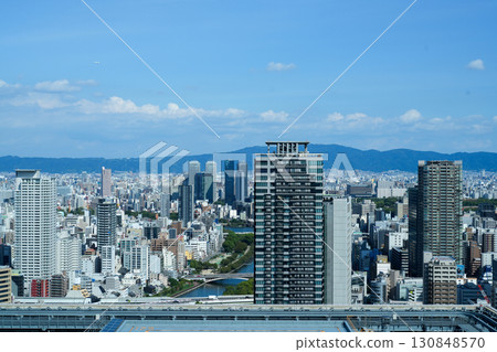 從淀屋橋的高樓上眺望禦堂筋、中之島地區（2025年9月白天拍攝） 130848570