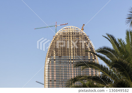 Shot of the high rise building under construction Shot of the high rise building under construction 130849582