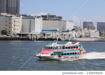 [Tokyo] Tokai Kisen's high-speed jet boat "Tairyo" arrives at Takeshiba Passenger Ship Terminal 130849920