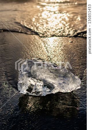 珠寶冰:透光的透明冰雕 珠寶冰:透光的透明冰雕 130851453