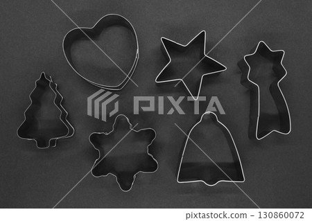 Cookie cutter metal forms 130860072