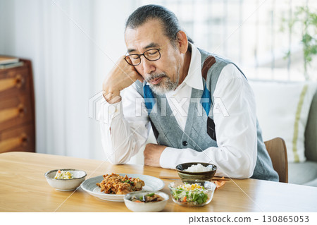 Senior man with poor health and no appetite 130865053