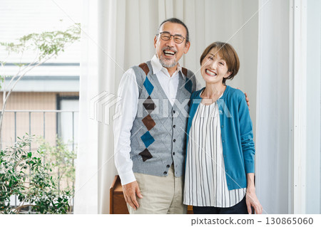 一對友好的老年夫婦的肖像 130865060