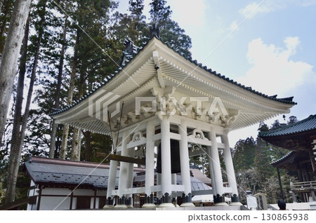 Daito Bell / White Bell Tower (Danjo Garan / Koyasan / Koyasan, Koya-cho, Ito-gun, Wakayama Prefecture) 130865938