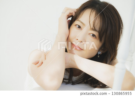 Cute woman in her 40s 130865955