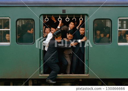 昭和時代的場景：通勤高峰 130866666