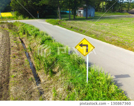 初秋在北海道阿佐部拍攝路標 130867360