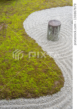 Tofuku-ji Temple Honbo Garden Hasso-no-niwa East Garden 130867679